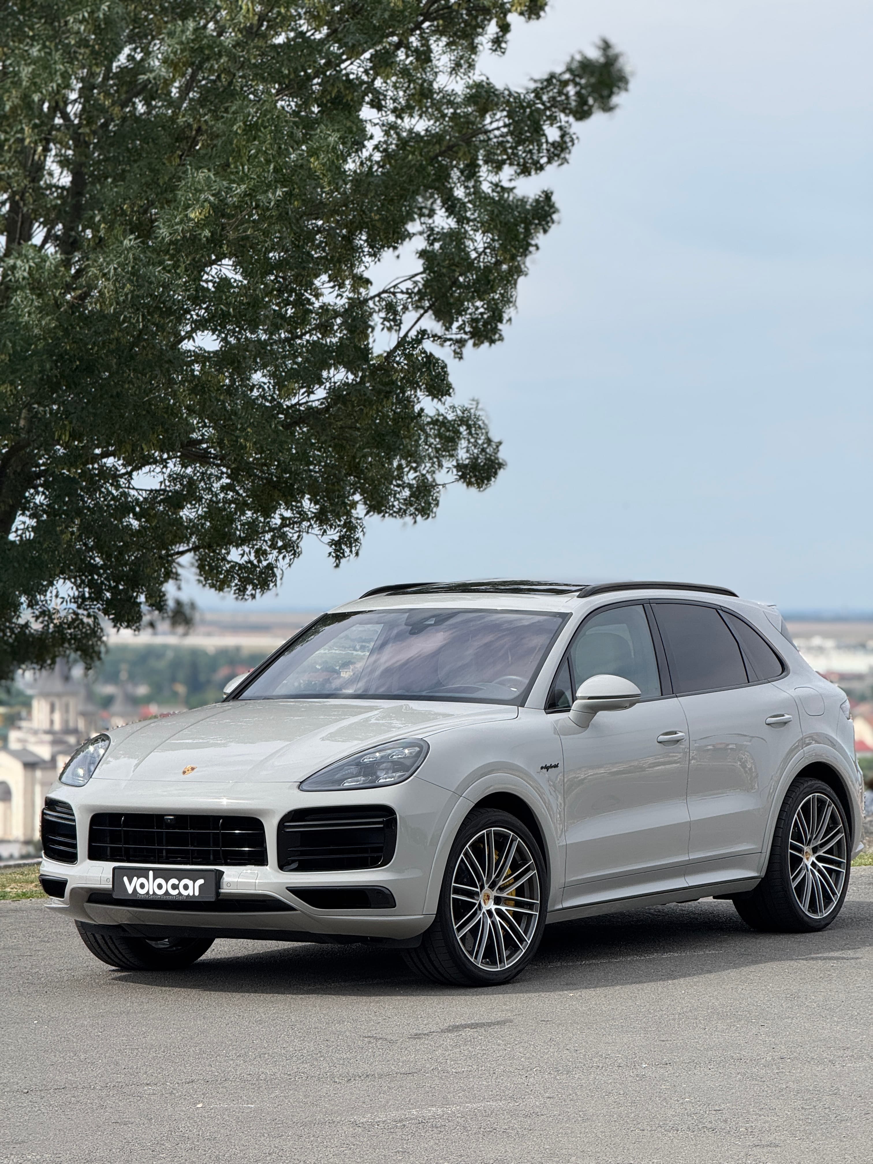 Porsche Cayenne photo 1